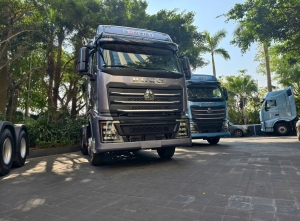 Xe Đầu Kéo HOWO TH7