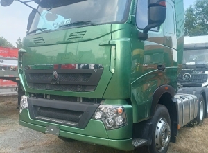 Xe Đầu Kéo HOWO T7H 440HP