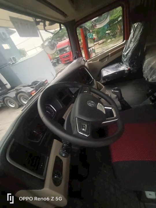 Đầu kéo HSACMAN 270HP + 400HP + 460HP
