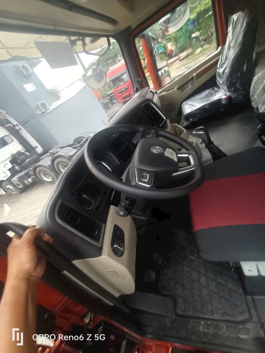 Đầu kéo HSACMAN 270HP + 400HP + 460HP