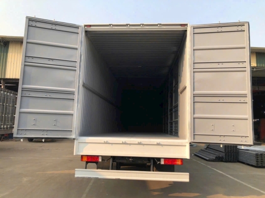 Xe Tải Thùng Dongfeng 7 Tấn 