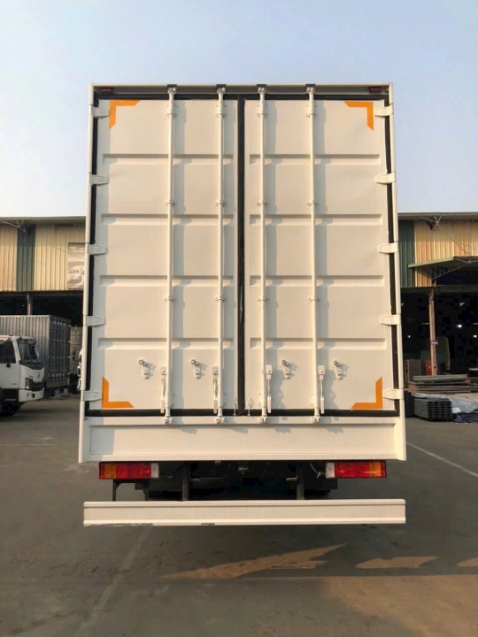 Xe Tải Thùng Dongfeng 7 Tấn 