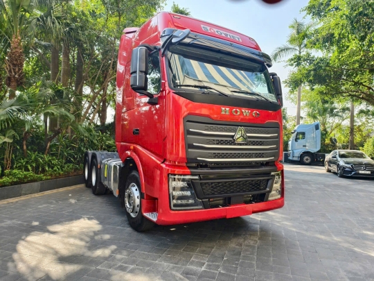 Xe Đầu Kéo HOWOMAX 440HP