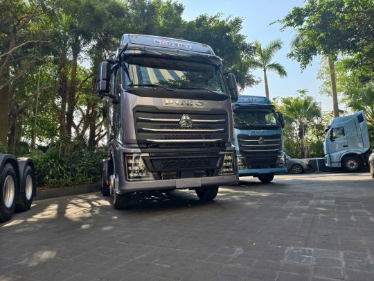 Xe Đầu Kéo HOWOMAX 440HP