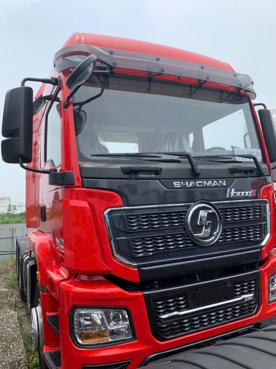 Xe Đầu Kéo Shacman HS300s
