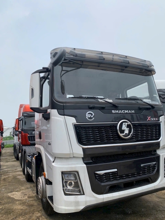 Xe Đầu Kéo Shacman HS300s