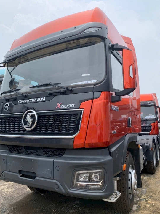 Xe Đầu Kéo Shacman HS300s