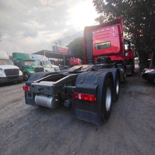 Xe Đầu Kéo HOWO TH7