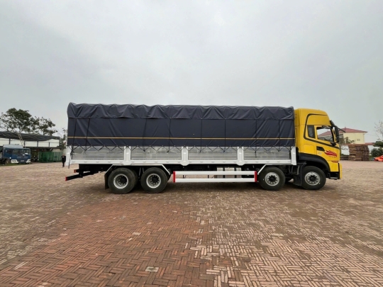 Xe Tải B180 Thùng Dài 8.2m Tải Trọng 9.100kg