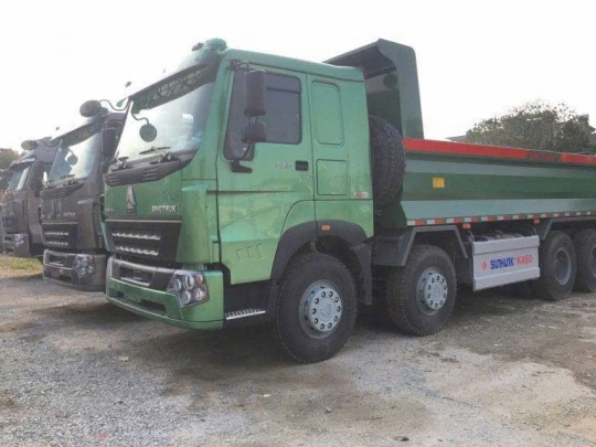 Xe Đầu Kéo HOWO MAX 