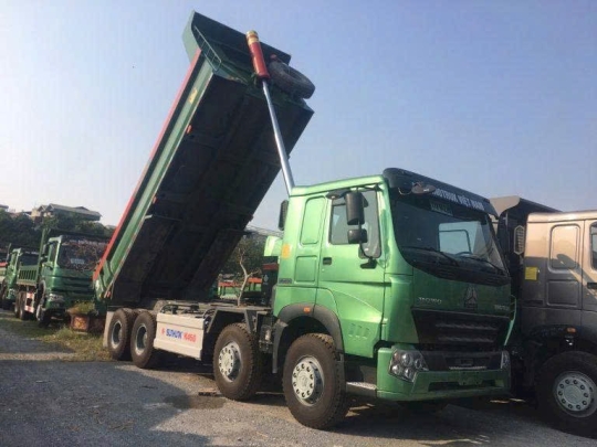 Xe Đầu Kéo HOWO MAX 
