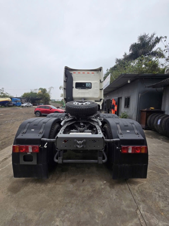 XE TẢI 540HP T7H SINOTRAC 