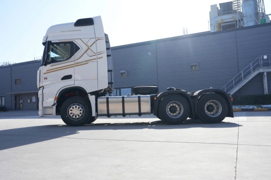 Xe Đầu Kéo X6000 Máy 460 Cummins