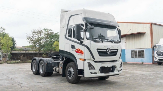 Đầu kéo Dongfeng KL420 