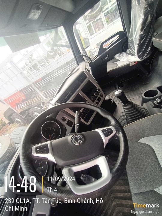 Đầu kéo Dongfeng KL420 