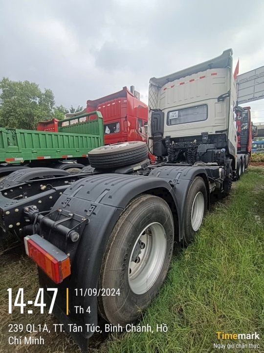 Đầu kéo Dongfeng KL420 