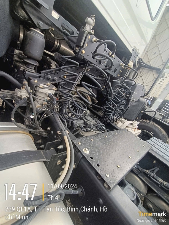 Đầu kéo Dongfeng KL420 