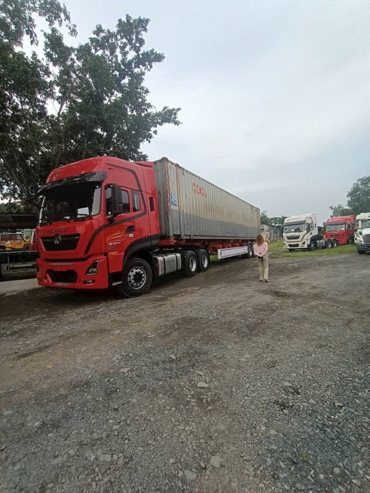 Đầu kéo Dongfeng Hoàng Huy KL460 SX 2024
