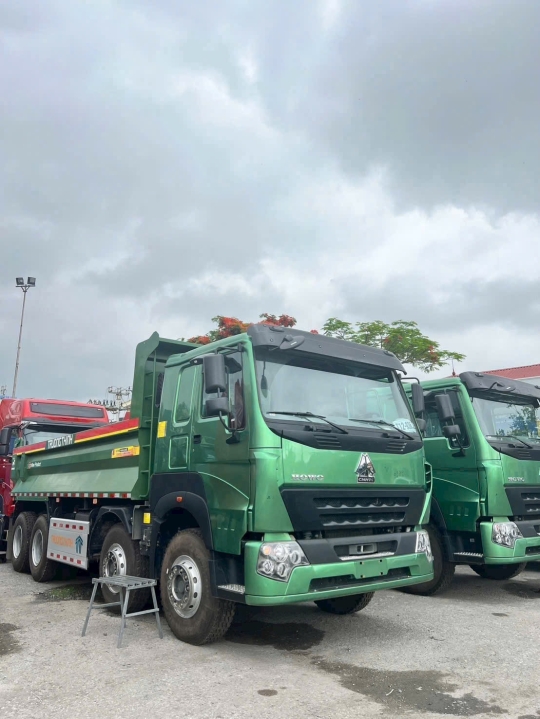 Xe Ben HOWO SINOTRAC Máy 380HP 