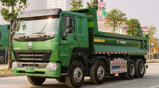 Xe Ben HOWO SINOTRAC Máy 380HP 