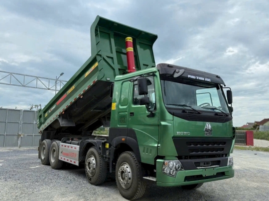 Xe Ben HOWO SINOTRAC Máy 380HP 