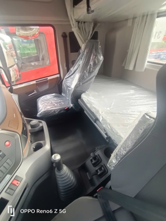 Xe Đầu Kéo Dongfeng Hoàng Huy Động Cơ VOLVO GX450