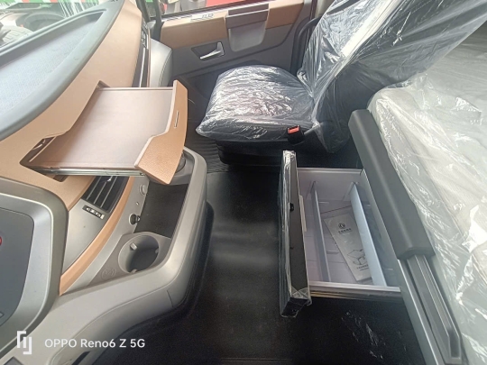 Xe Đầu Kéo Dongfeng Hoàng Huy Động Cơ VOLVO GX450