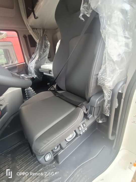 Xe Đầu Kéo Dongfeng Hoàng Huy Động Cơ VOLVO GX450