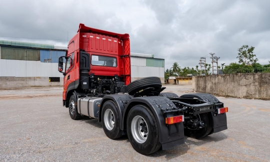 Xe Đầu Kéo D320 NEW - 420HP(6x4)