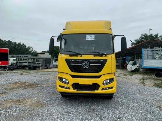 Xe tải Dongfeng hoàng huy B180 động cơ Cummins SX 2024