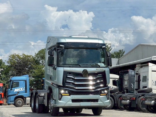 Xe Đầu Kéo Howo Max 440 HP